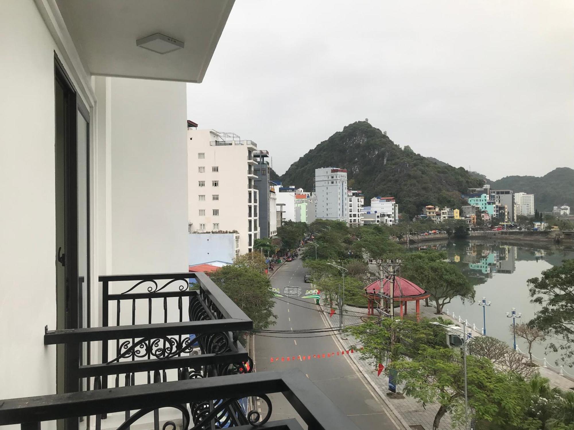 Sea Balcony Hotel Dong Khe Sau Zewnętrze zdjęcie